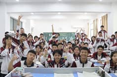 丹心育桃李，辛勤树栋梁